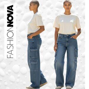 Fashion Nova High-Waisted Wide-Leg Denim Cargo Jeans – Size 11